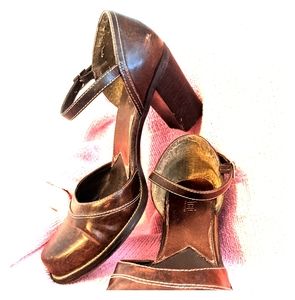 Size 9.5 brown Unlisted by Kenneth Cole heels